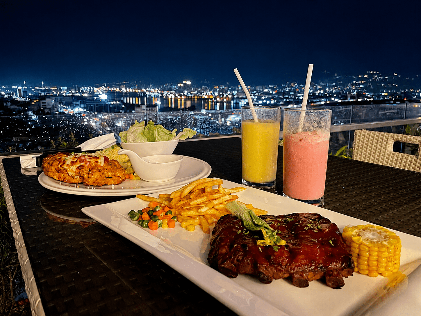 Dinner with a view over Cebu
